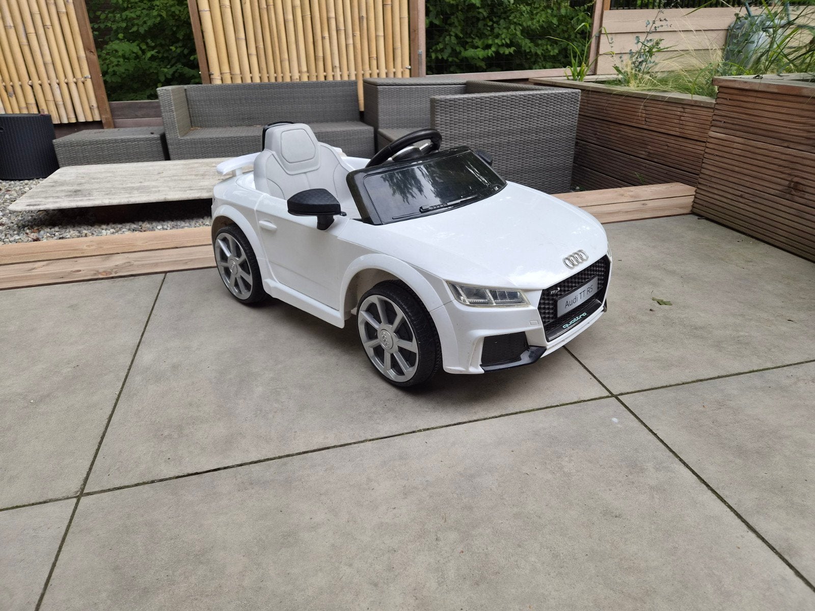 Elektrische kinderauto Audi TT RS met afstandsbediening, Kinderen en Baby's, Ophalen, Zo goed als nieuw, Overige typen