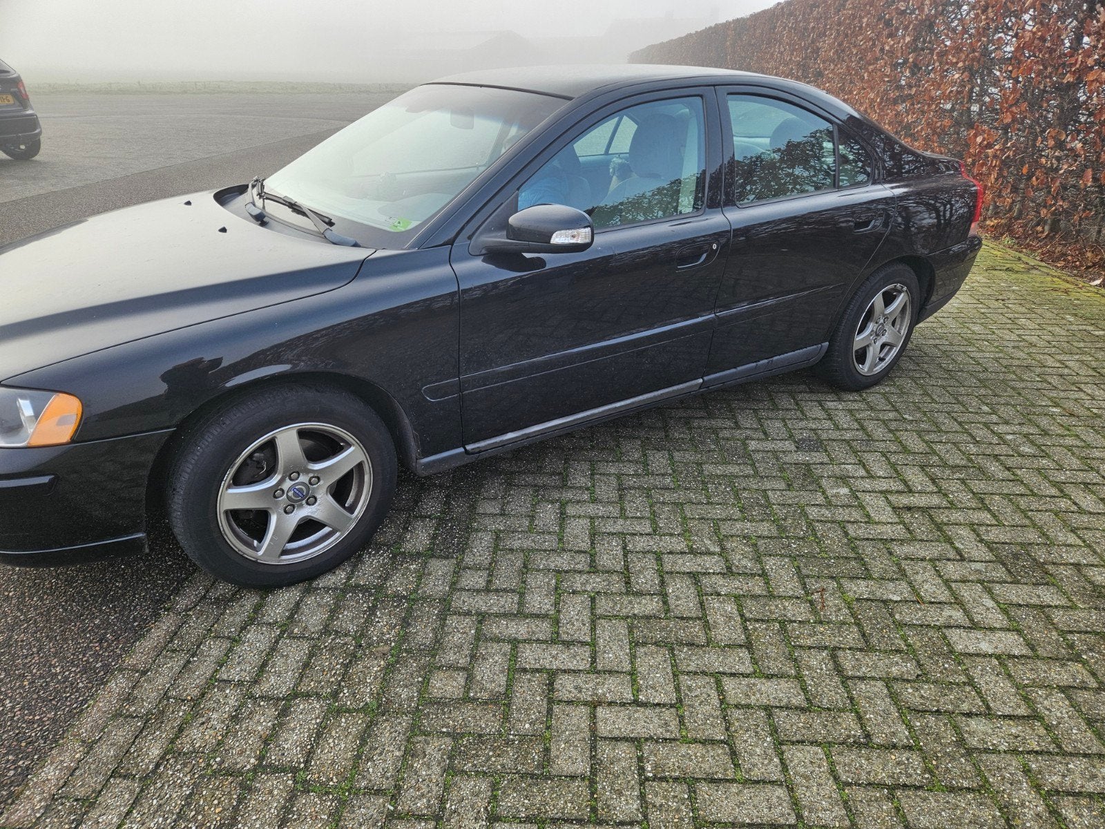 Volvo S60 2.4 140PK 2007 Zwart, Auto's, Volvo, Voorwielaandrijving, S60, Zwart, 75 €/maand