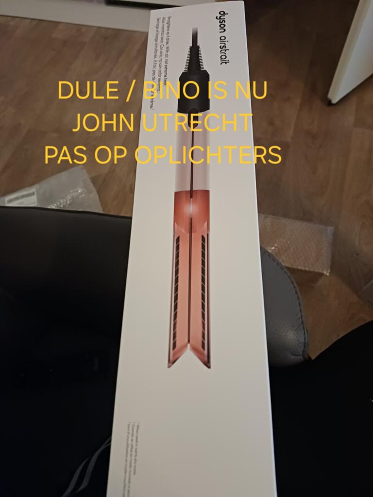 LET OP OPLICHTERS DULE / BINO IS NU JOHN UTRECHT, Ophalen of Verzenden, Nieuw, Krultang of Stijltang