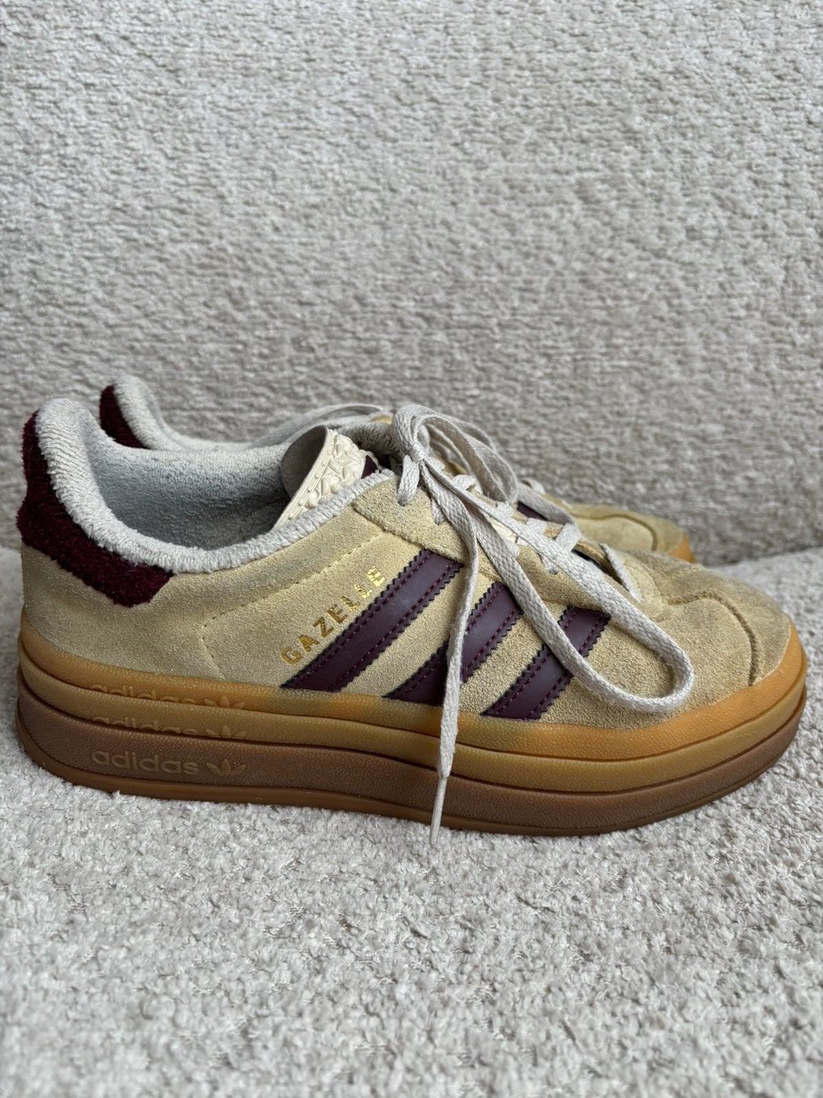 Adidas Gazelle Bold, Ophalen of Verzenden, Zo goed als nieuw, Geel, Sneakers of Gympen