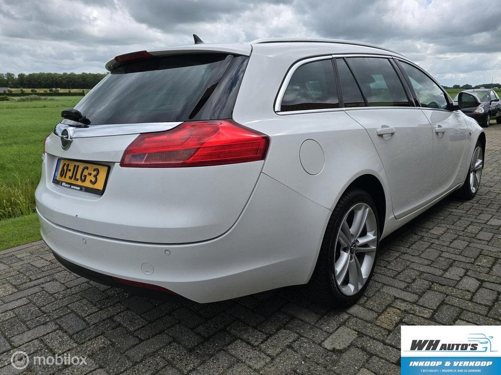 Opel Insignia Sports Tourer 1.8 Executive, Gebruikt, 4 cilinders, 1796 cc, Wit