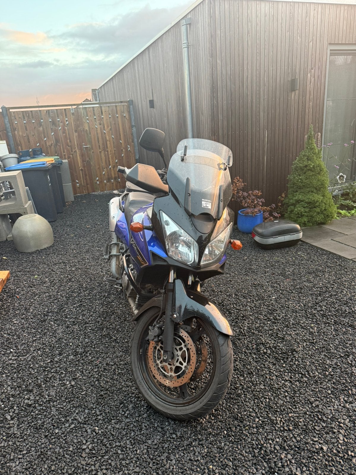 Suzuki Vstrom 650 oerdegelijk, Motoren, Handvatverwarming, 2 cilinders, Motorrijbewijs A, Gebruikt