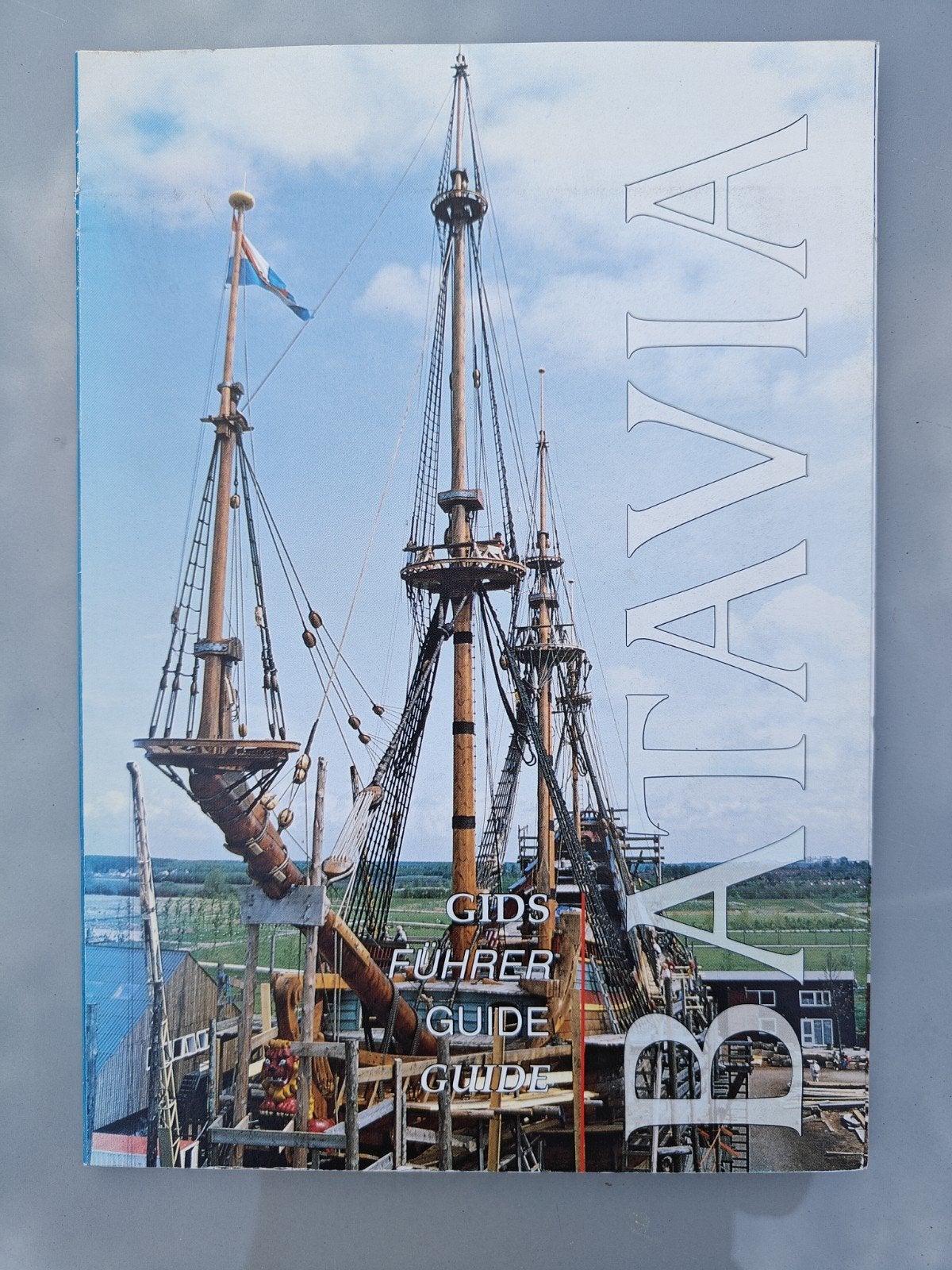Batavia Gids - Ontdek de Geschiedenis van het Schip, Overige merken, Europa, Ophalen of Verzenden, Zo goed als nieuw