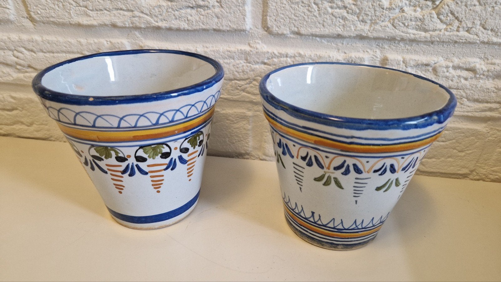 Set van 2 handgeschilderde Spaanse bloempotten, Ophalen of Verzenden
