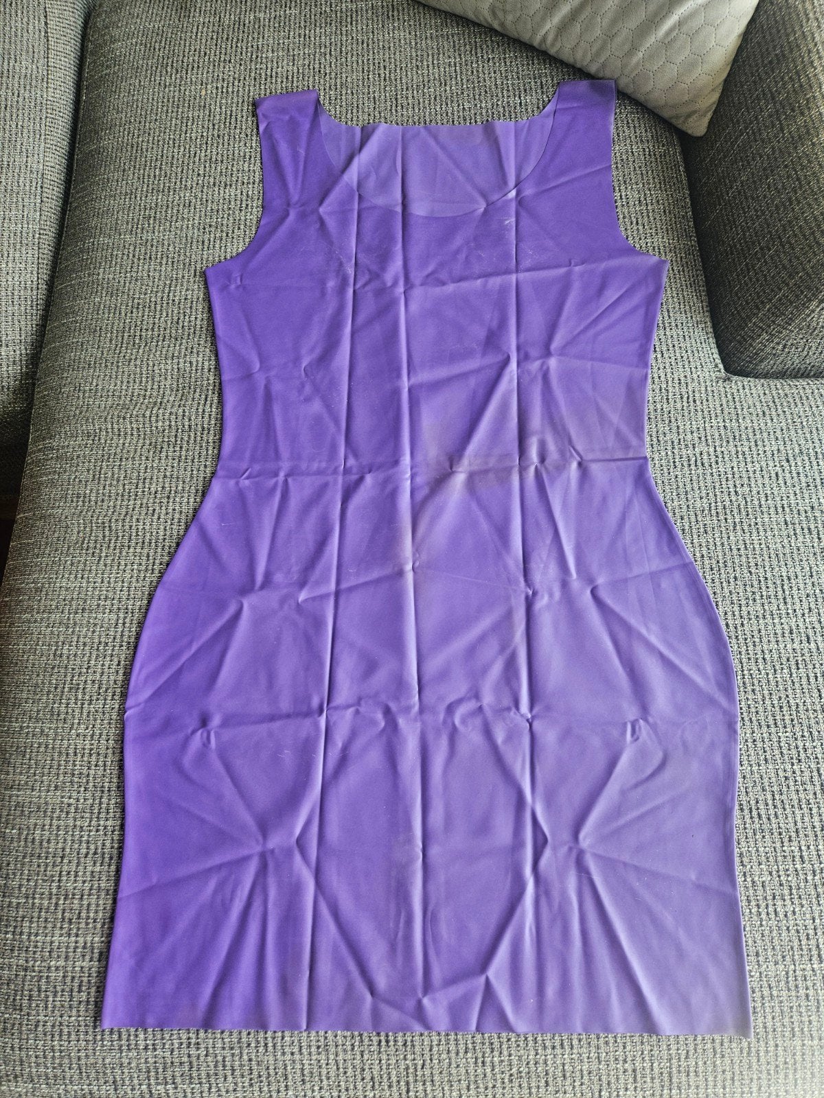 Prachtige paarse latex jurk - Nieuw, maat L-XL, Verzenden, Nieuw, Maat 42/44 (L), Paars