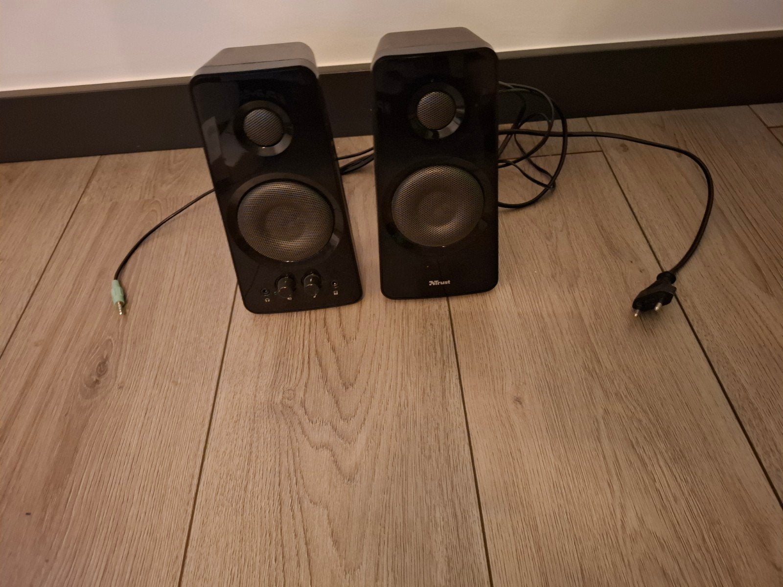 Trust 2.0 Luidsprekerset - Zwart, Ophalen of Verzenden, Gebruikt, Audiokanaal 2, Trust