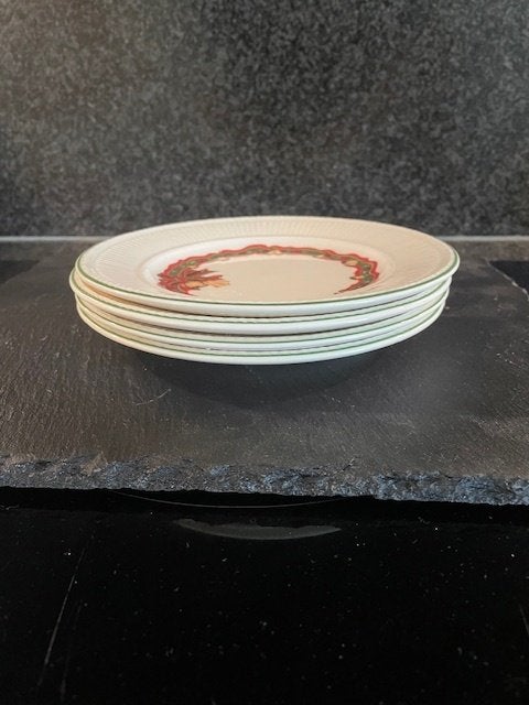 4 Wedgwood Christmas Time gebaksbordjes – 18 cm, Ophalen of Verzenden, Zo goed als nieuw, Bord(en), Overige stijlen