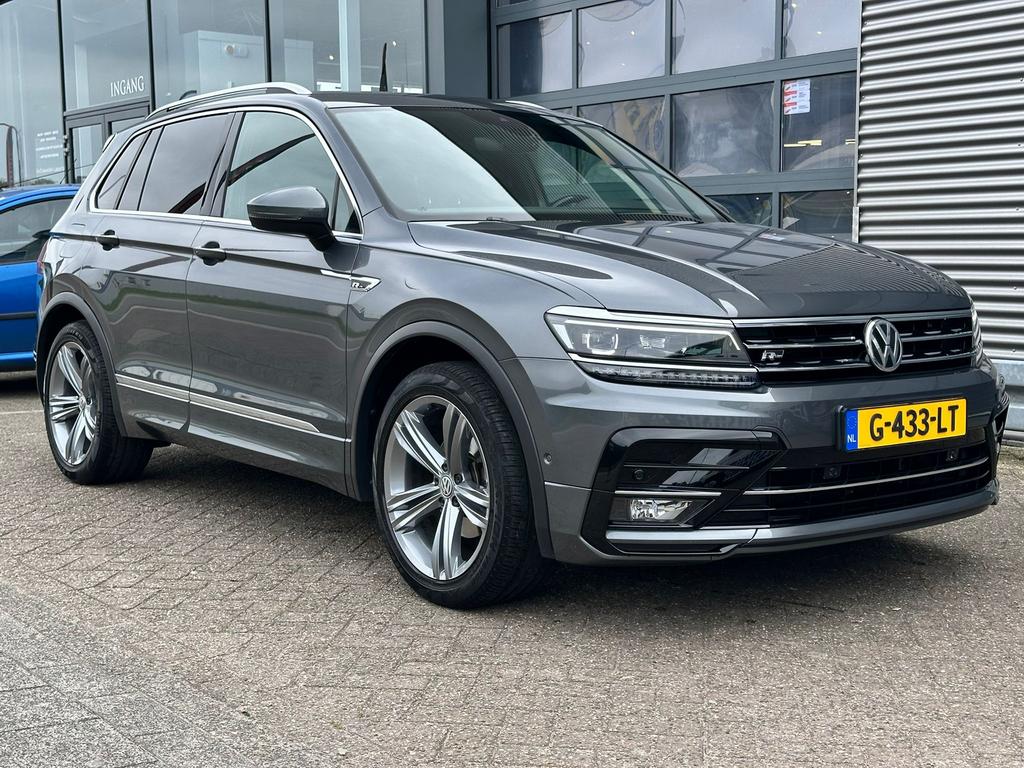 Volkswagen Tiguan 1.5 DSG R-LINE PANO APPLE CARPLAY ACC, Auto's, Volkswagen, 4 cilinders, 75 €/maand, Particulier, 750 kg