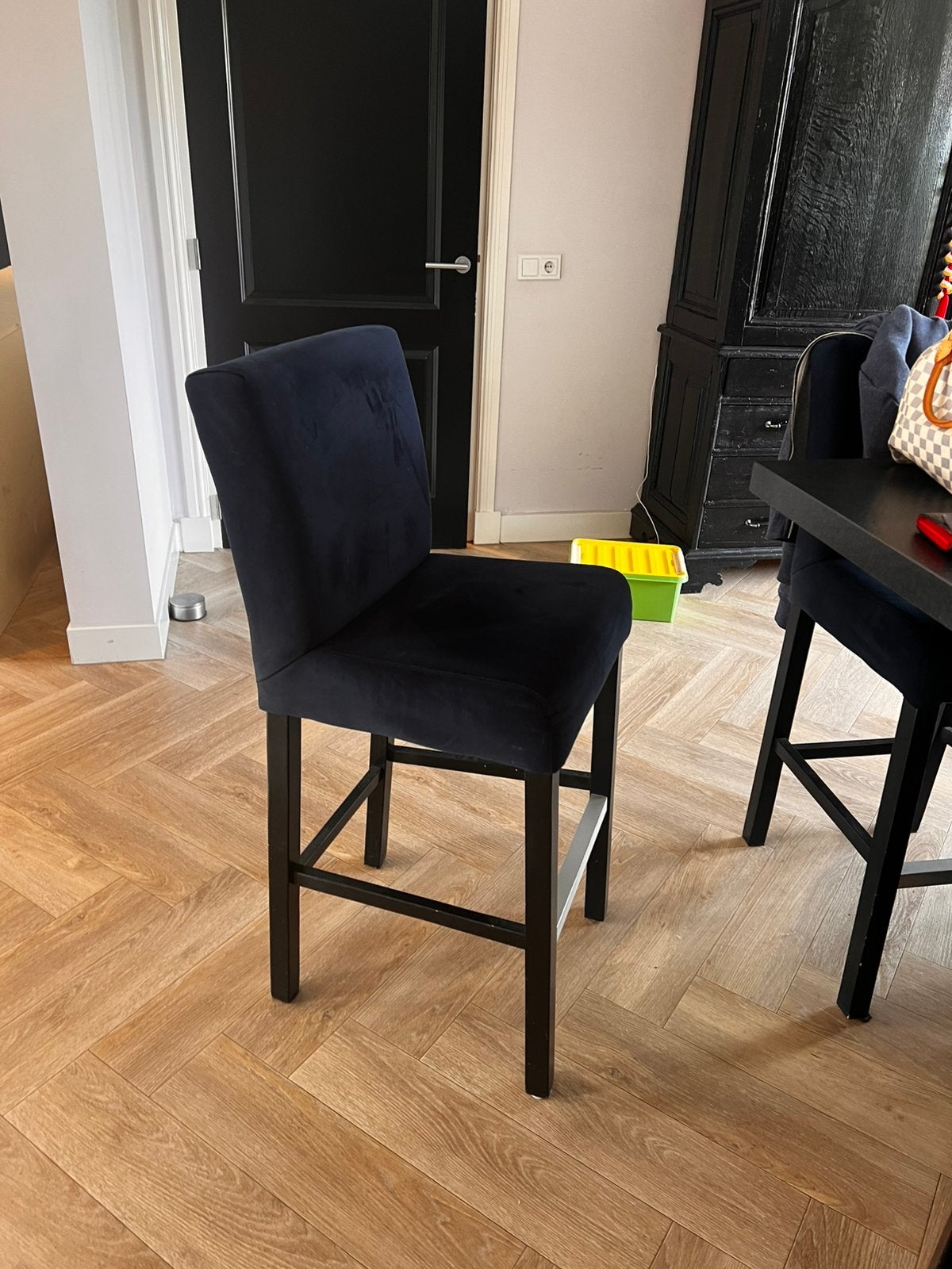 Konings blauwe barkrukken, Huis en Inrichting, Barkrukken, Met voetsteun, 60 tot 90 cm, Ophalen of Verzenden, Zo goed als nieuw