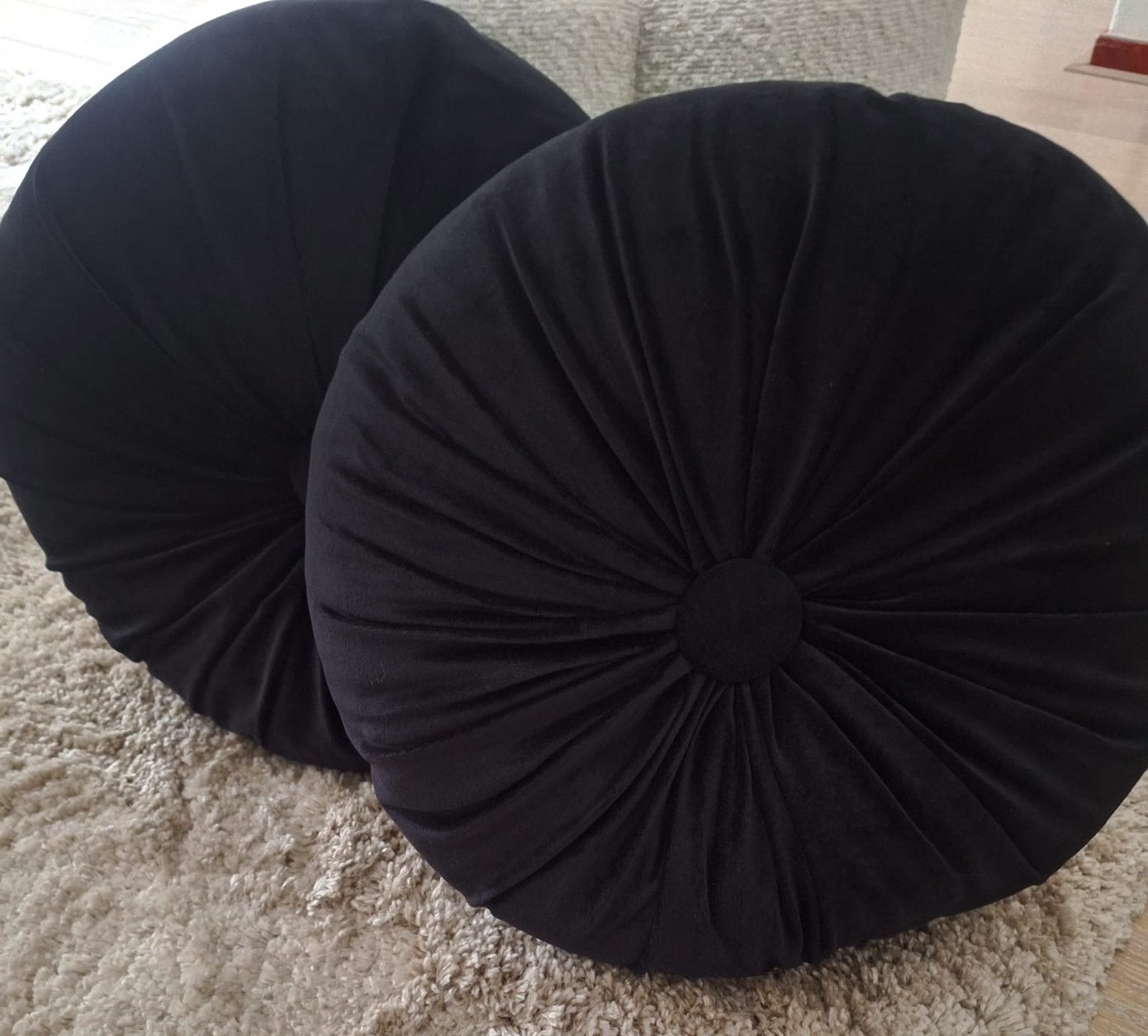 Design kussens zwart velvet, rond 40cm, 2 stuks, nieuw, Zwart, Rond, Nieuw, Ophalen of Verzenden