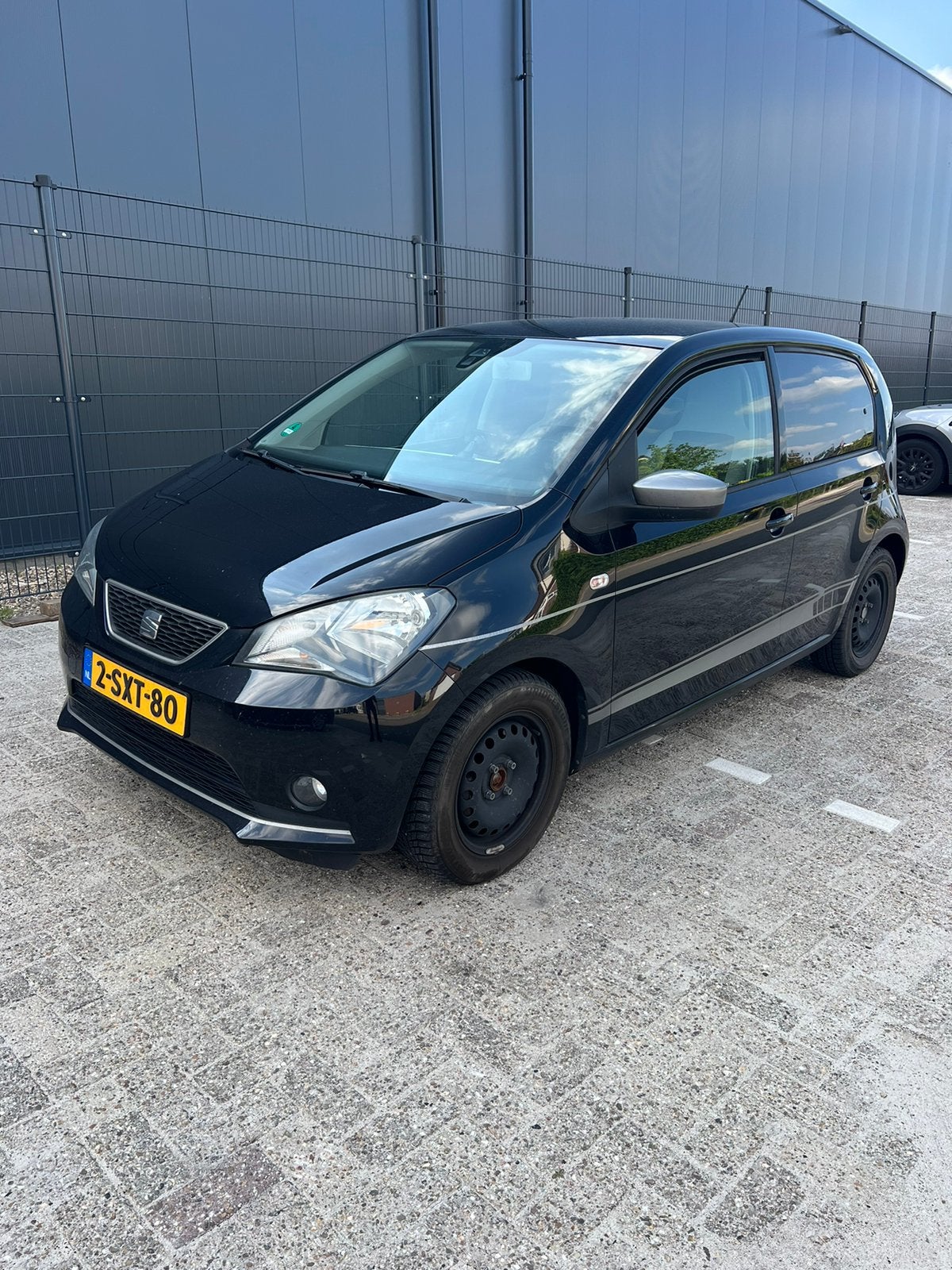 Seat Mii 1.0 44KW 2014 zwart/5 deurs/airco/goed onderhouden/, Auto's, Voorwielaandrijving, 840 kg, 4 stoelen, Mii