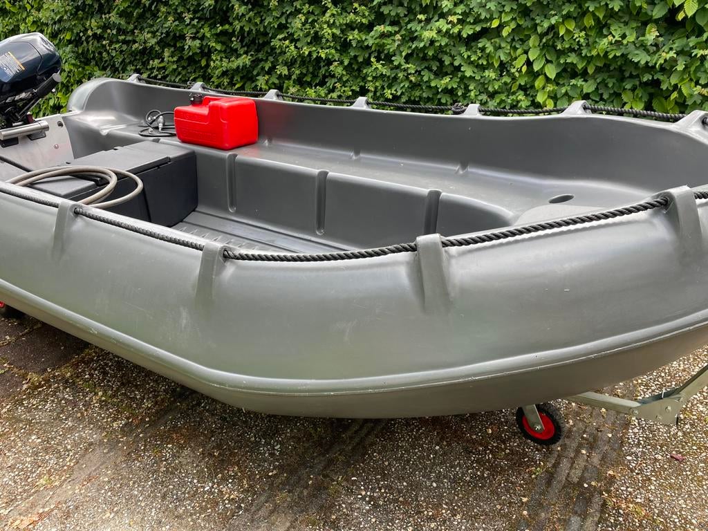 Whaly 370 donkergrijs met 6 pk buitenboordmotor, Ophalen, Overige merken, Kunststof, Gebruikt