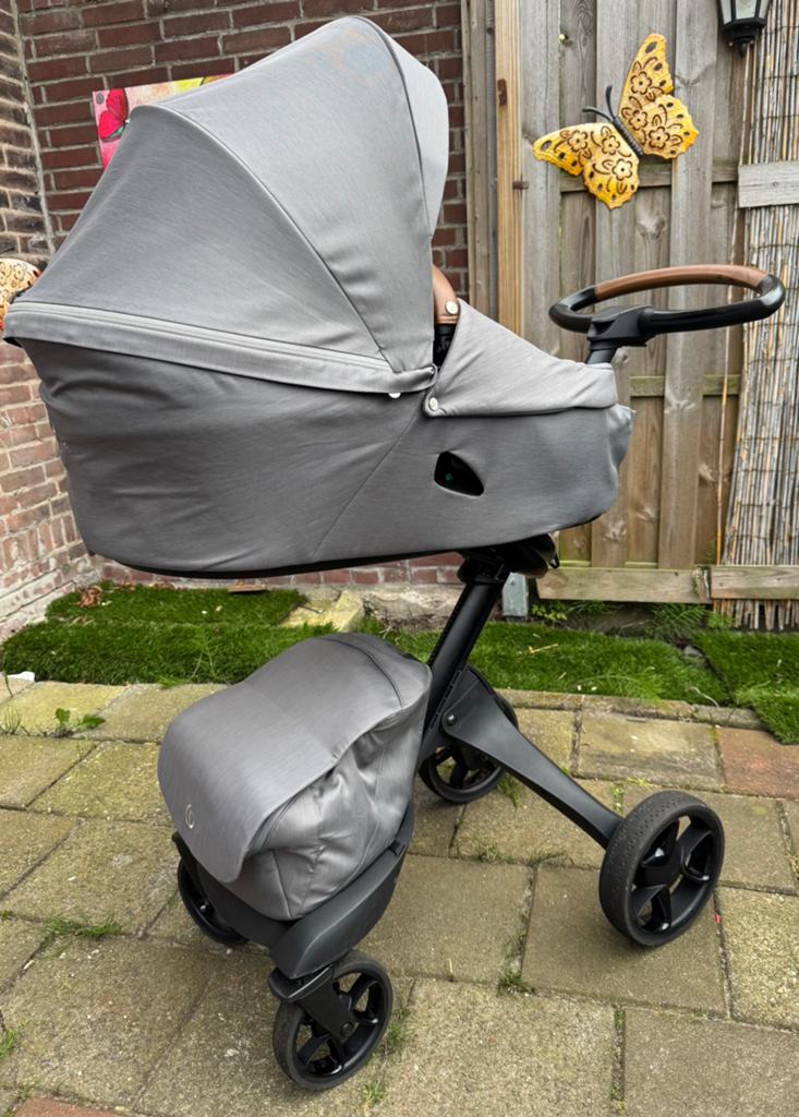 Stokke Xplory X Grey Kinderwagen met wieg en zitting, Gebruikt, Combiwagen, Verstelbare duwstang, Ophalen