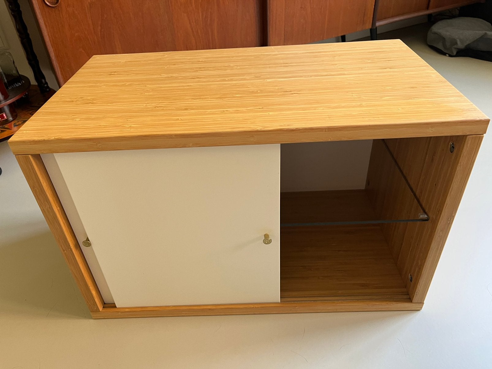 SVALNÄS Ikea Wandopbergsysteem - kast 2 deuren (groene pijl), Ophalen, Zo goed als nieuw