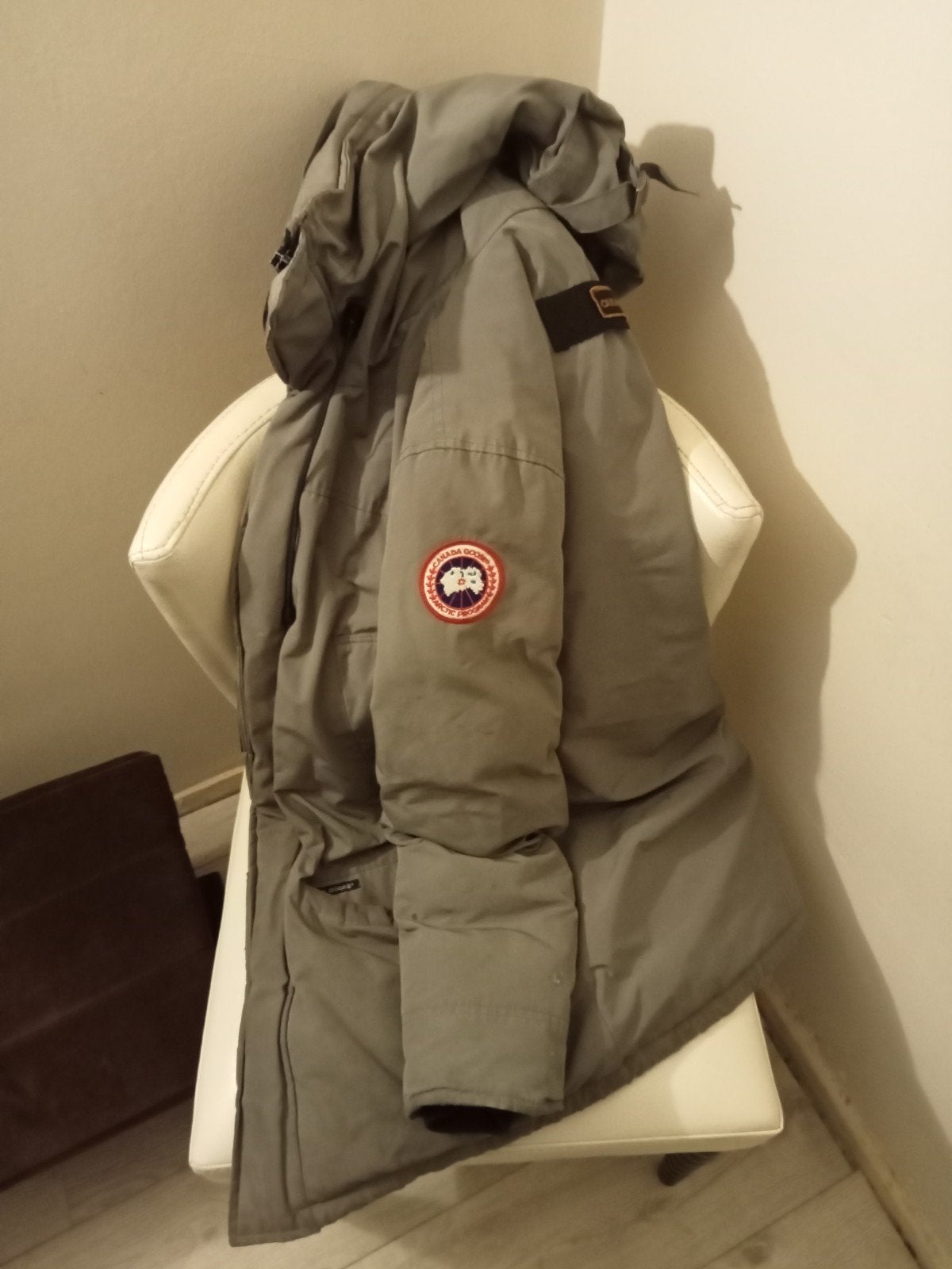 Canada Goose jas - Grijs, Kleding | Dames, Jassen | Winter, Gedragen, Maat 38/40 (M), Grijs, Ophalen of Verzenden