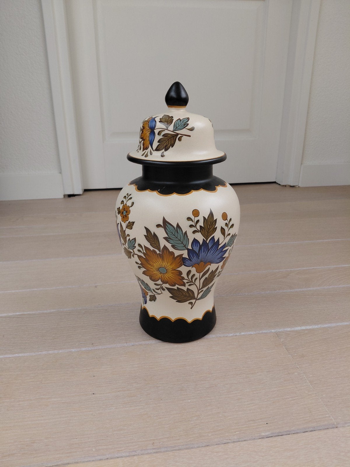 Flora Gouda plateel, Ophalen