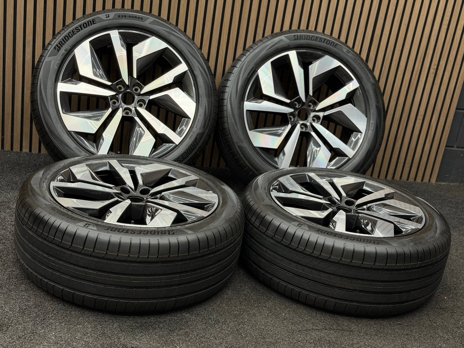 NIEUW! Originele 20 inch Skoda Enyaq Elroq 5x112 Bridgestone, Ophalen, ., Banden en Velgen, Nieuw