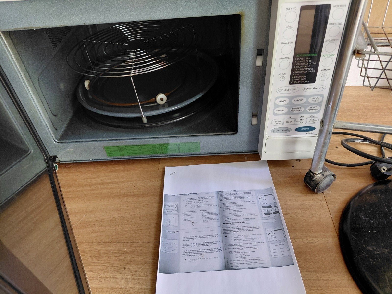 Samsung Combimagnetron met handleiding, Witgoed en Apparatuur, Magnetrons, Ophalen, Combimagnetron, Gebruikt, Grill