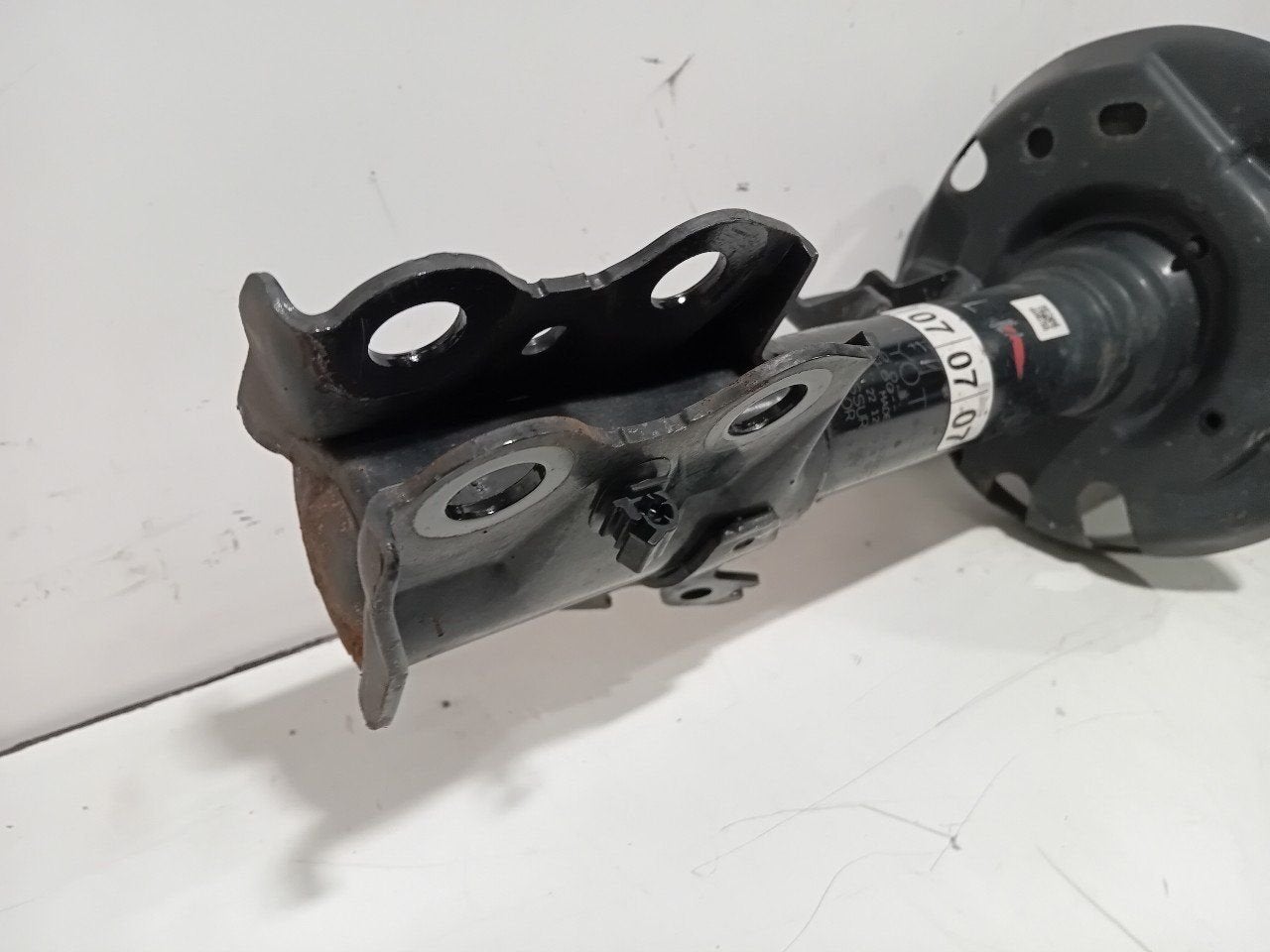 Veerpoot links voor Toyota Aygo, Onderdelen@venauto.nl, Van der Ven Autorecycling B.V., Gebruikt, Ettenseweg 76, 4706 PB Roosendaal, The Netherlands