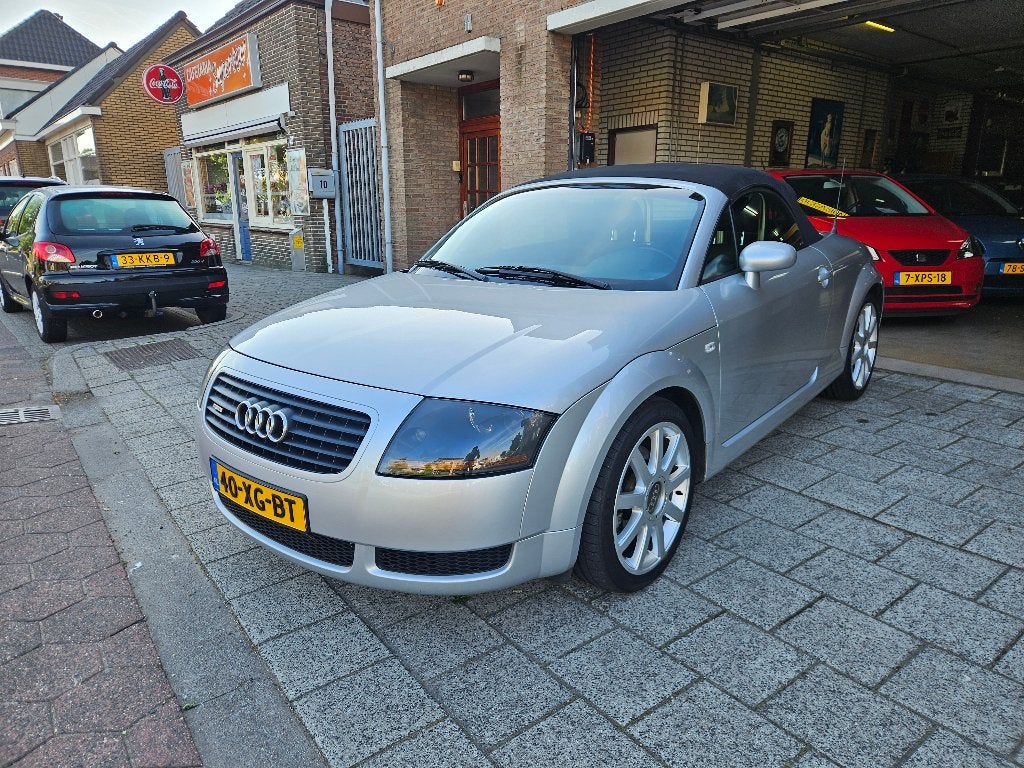 Audi TT Roadster 1.8 5V Turbo Quattro 225 PK 2000 Grijs, foto 5