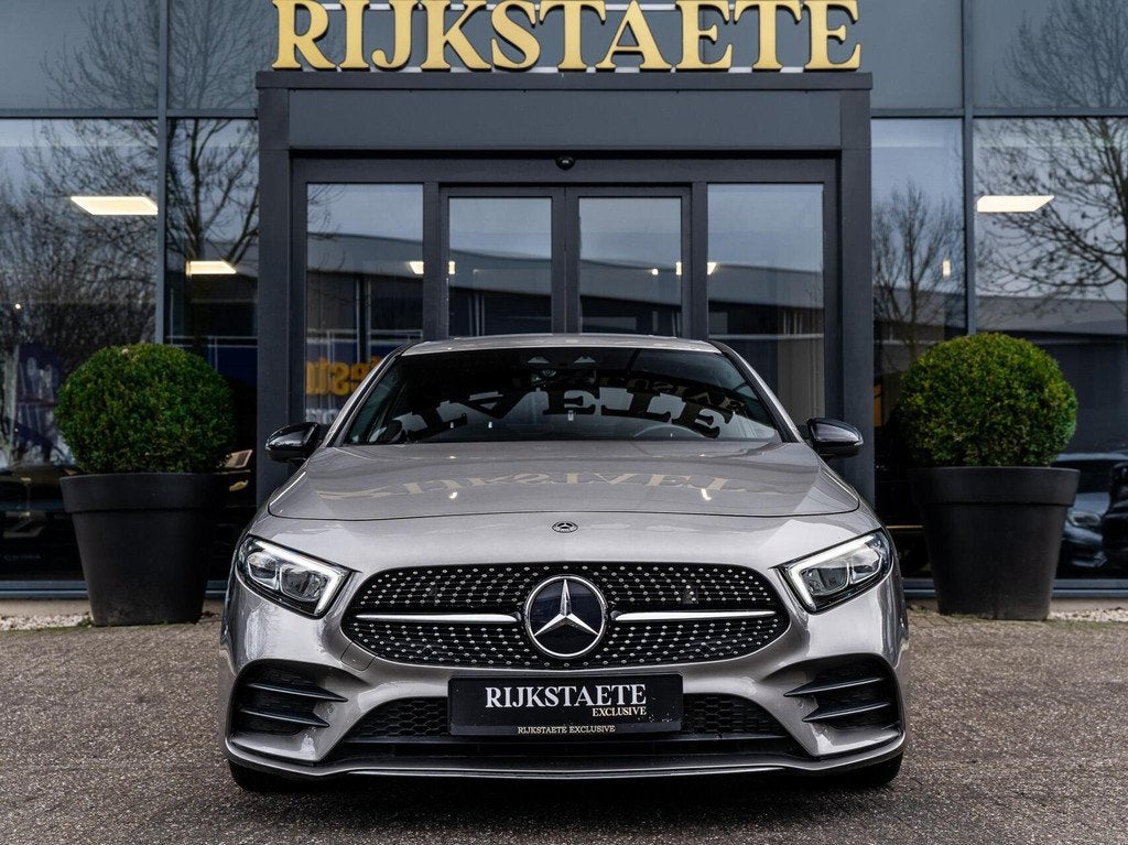 Mercedes A-klasse A200 AMG Sedan|CAMERA|BURMESTER|19'|SFEERV, Auto's, Mercedes-Benz, Gebruikt, 4 cilinders, 163 pk, Bedrijf