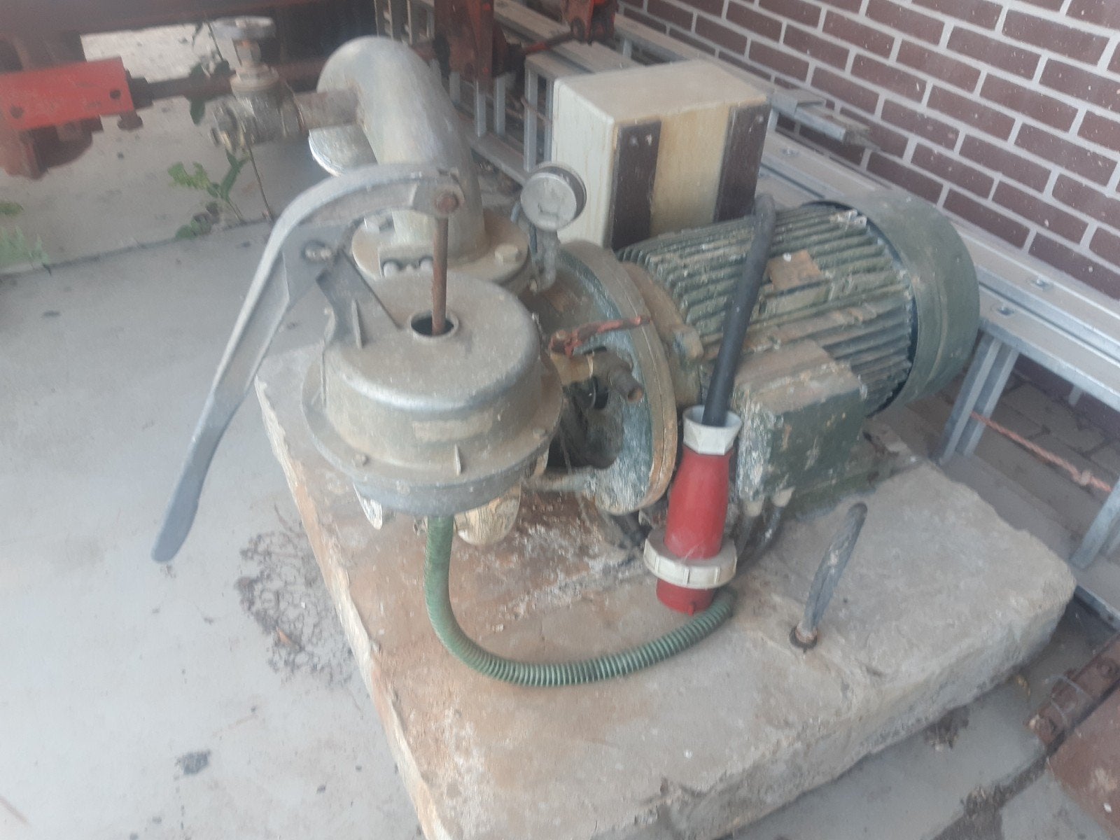 Caprari waterpomp op krachtstroom te koop. 25 pk, 18,5 Kw., Ophalen, Beregening en Drainage