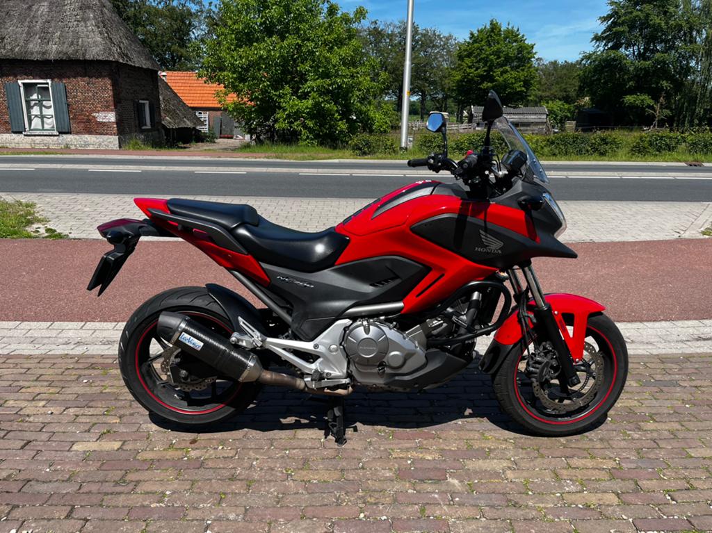 Honda NC700X, Motoren, 2 cilinders, Sportuitlaat, Particulier, Toermotor