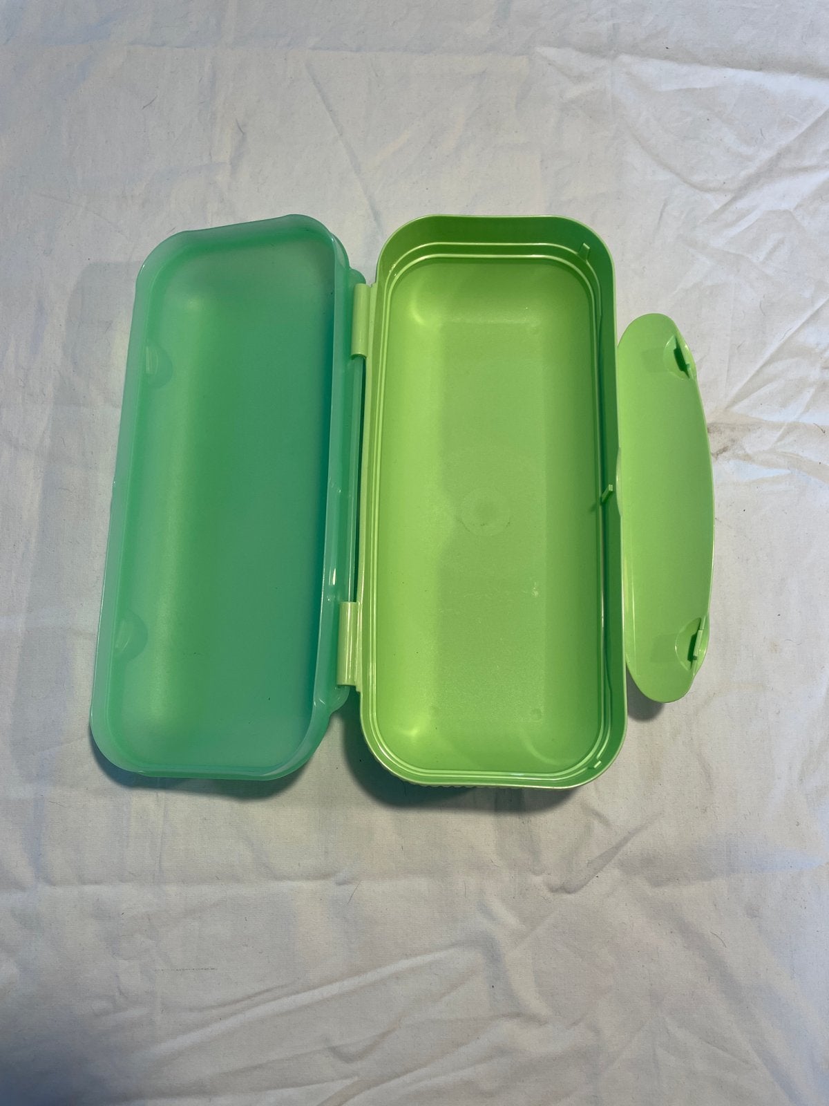 Tupperware Bewaardoos Groen - Handig voor onderweg!, Gebruikt, Bewaardoos, Ophalen of Verzenden, Met deksel