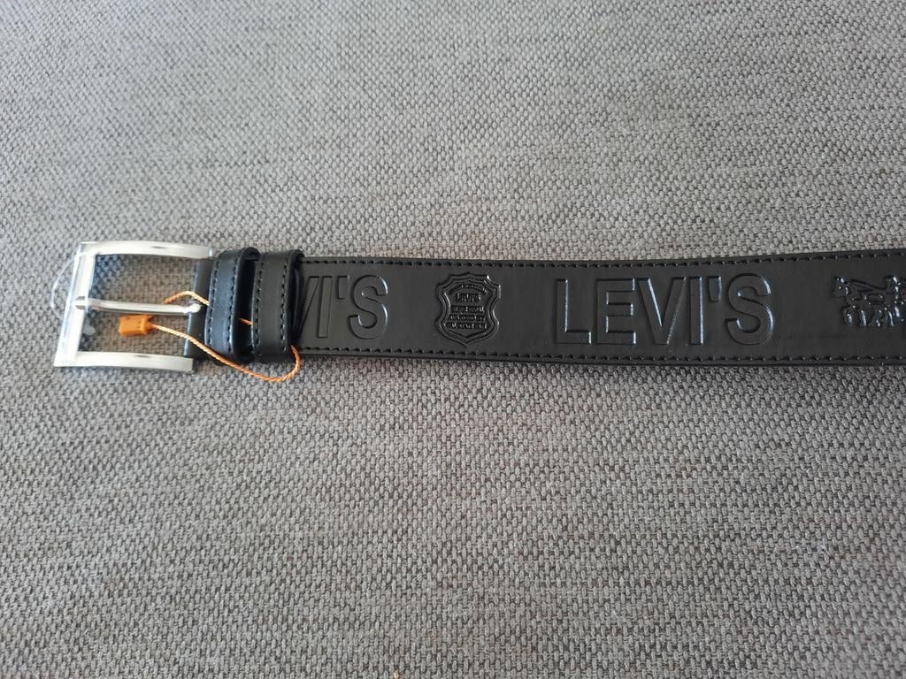 Levis riem leer, Kleding | Heren, Nieuw, Ophalen of Verzenden, Levis, 115 cm of meer