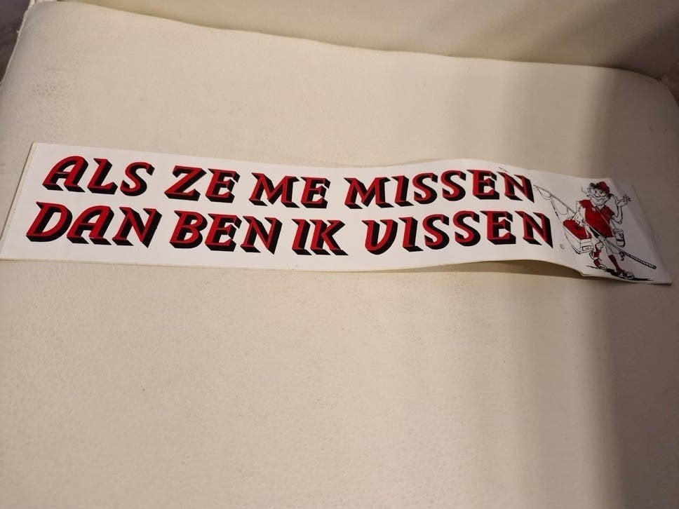 G 029 Sticker "Als ze me missen dan ben ik vissen" 35x7cm, Ophalen of Verzenden, Nieuw, Overige typen