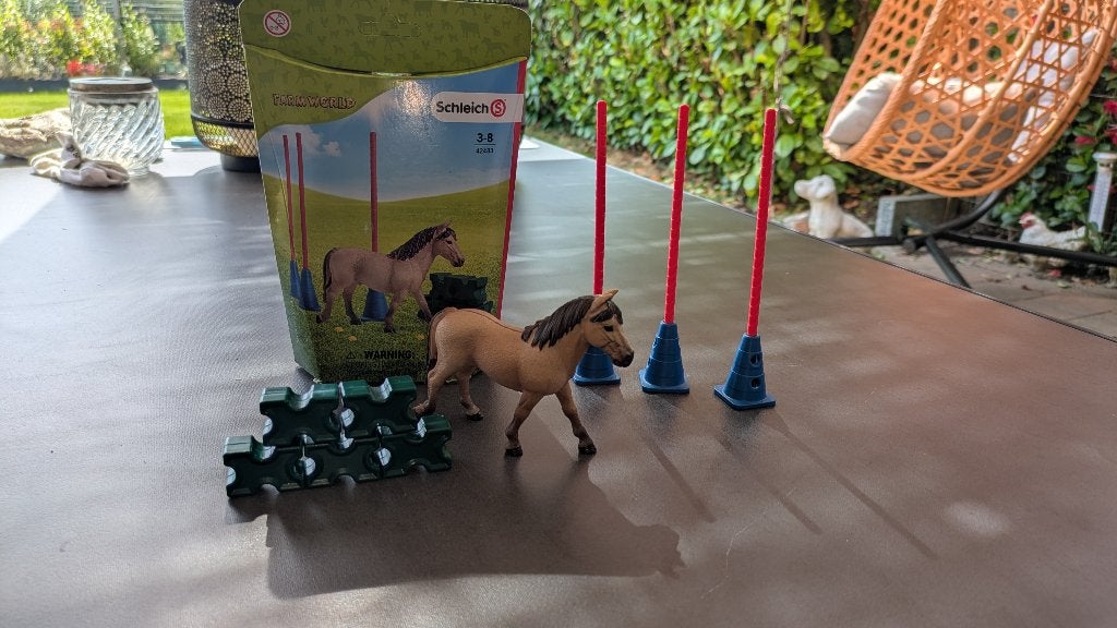 schleich Farm world parcoure met pony, Ophalen of Verzenden, Zo goed als nieuw