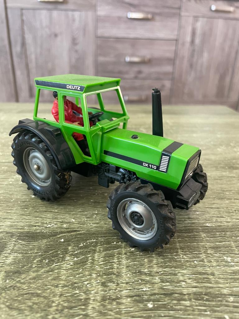 Britains  Deutz DX 110, Ophalen of Verzenden, Zo goed als nieuw, Tractor of Landbouw, Britains