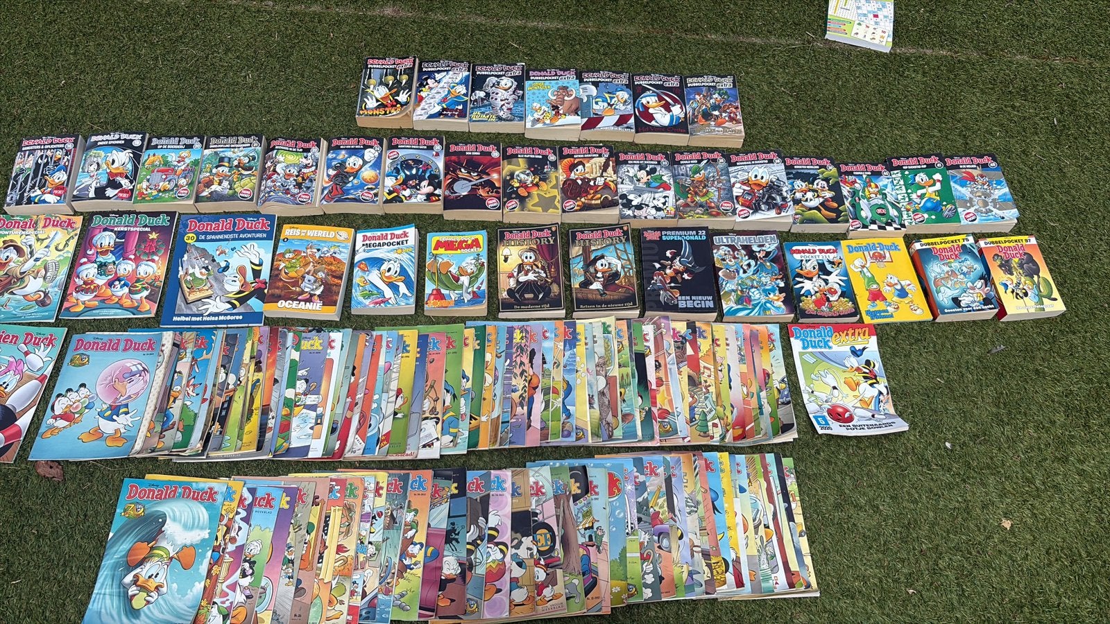 Donald Duck verzameling: strips, themapockets, specials, Boeken, Meerdere comics, Ophalen of Verzenden, Gelezen, Europa