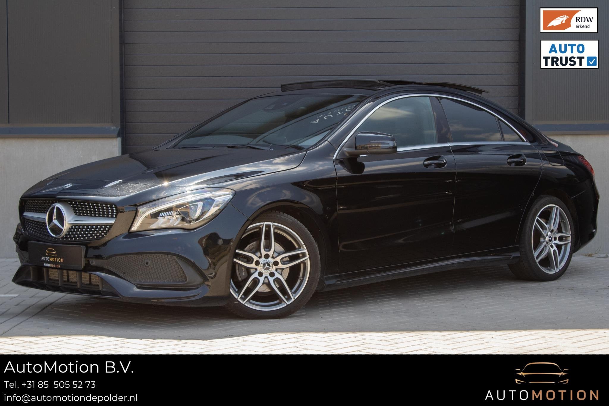 Mercedes-Benz CLA-klasse 180 Buss AMG PANO CAMERA CARPLAY LE, Auto's, Gebruikt, 4 cilinders, Met garantie (alle), Leder en Stof