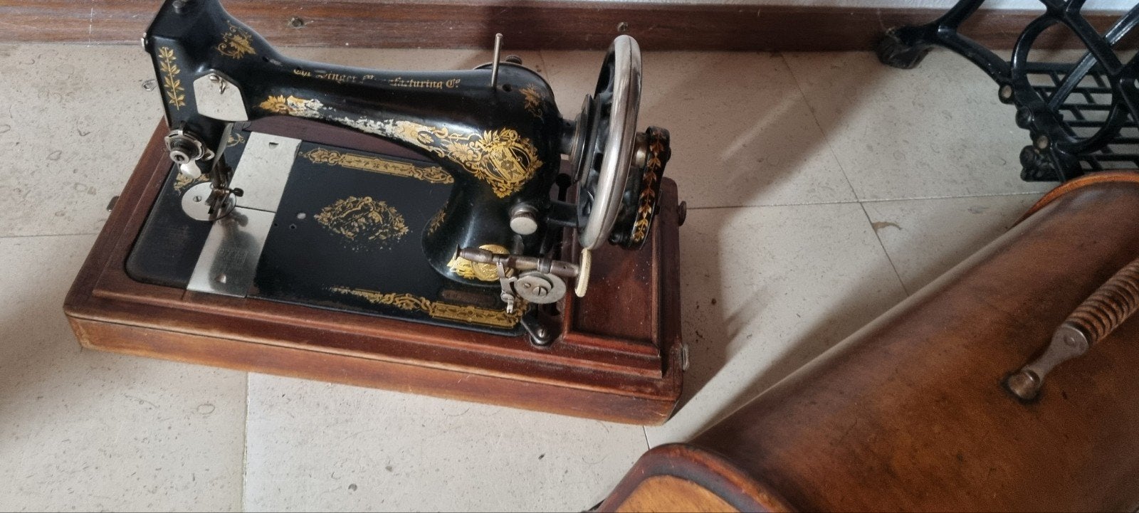 Antieke Singer Naaimachine met Houten Koffer, Ophalen