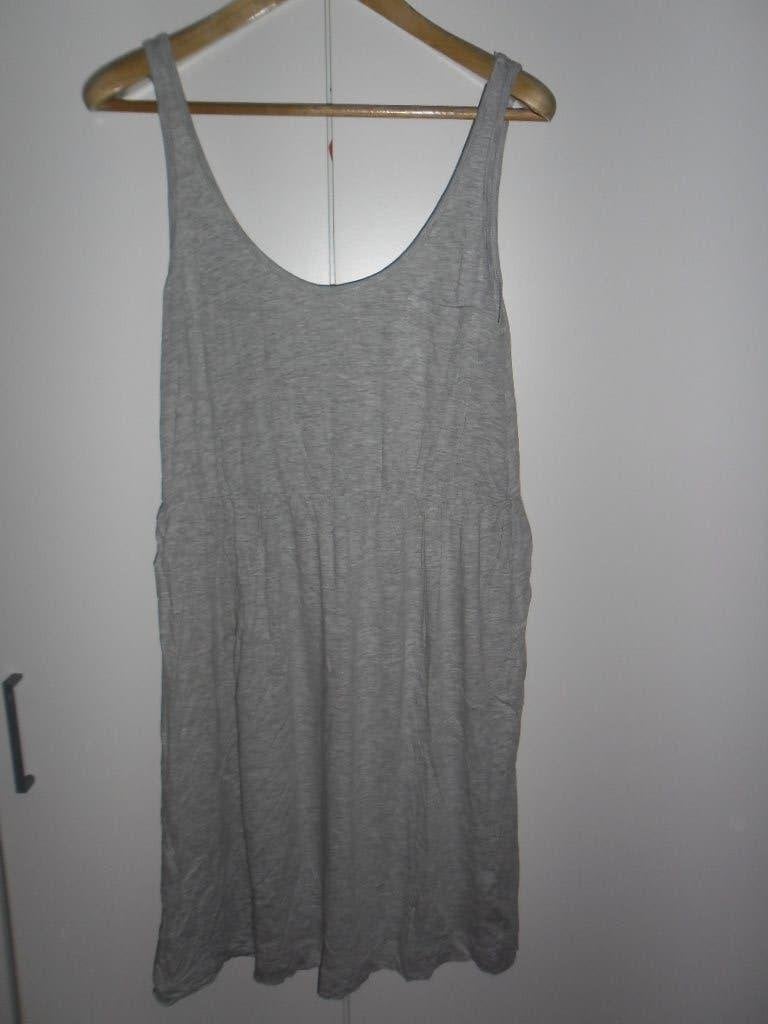 H&M Grijs Jurkje Met Zakje Maat L (NIEUW), Maat 38/40 (M), H&M, Nieuw, Ophalen of Verzenden