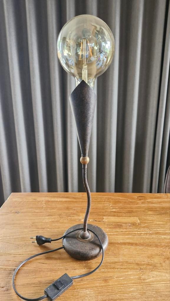 Massive Tafellamp met Edison Lamp - Industrieel Design, Huis en Inrichting, Lampen | Tafellampen, Gebruikt, 50 tot 75 cm, Ophalen of Verzenden