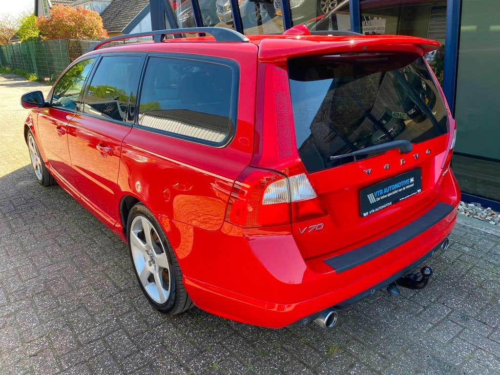 Volvo V70 2.5FT R-Design 230PK Automaat, Gebruikt, Zwart, 2521 cc, Onderhoudsboekje