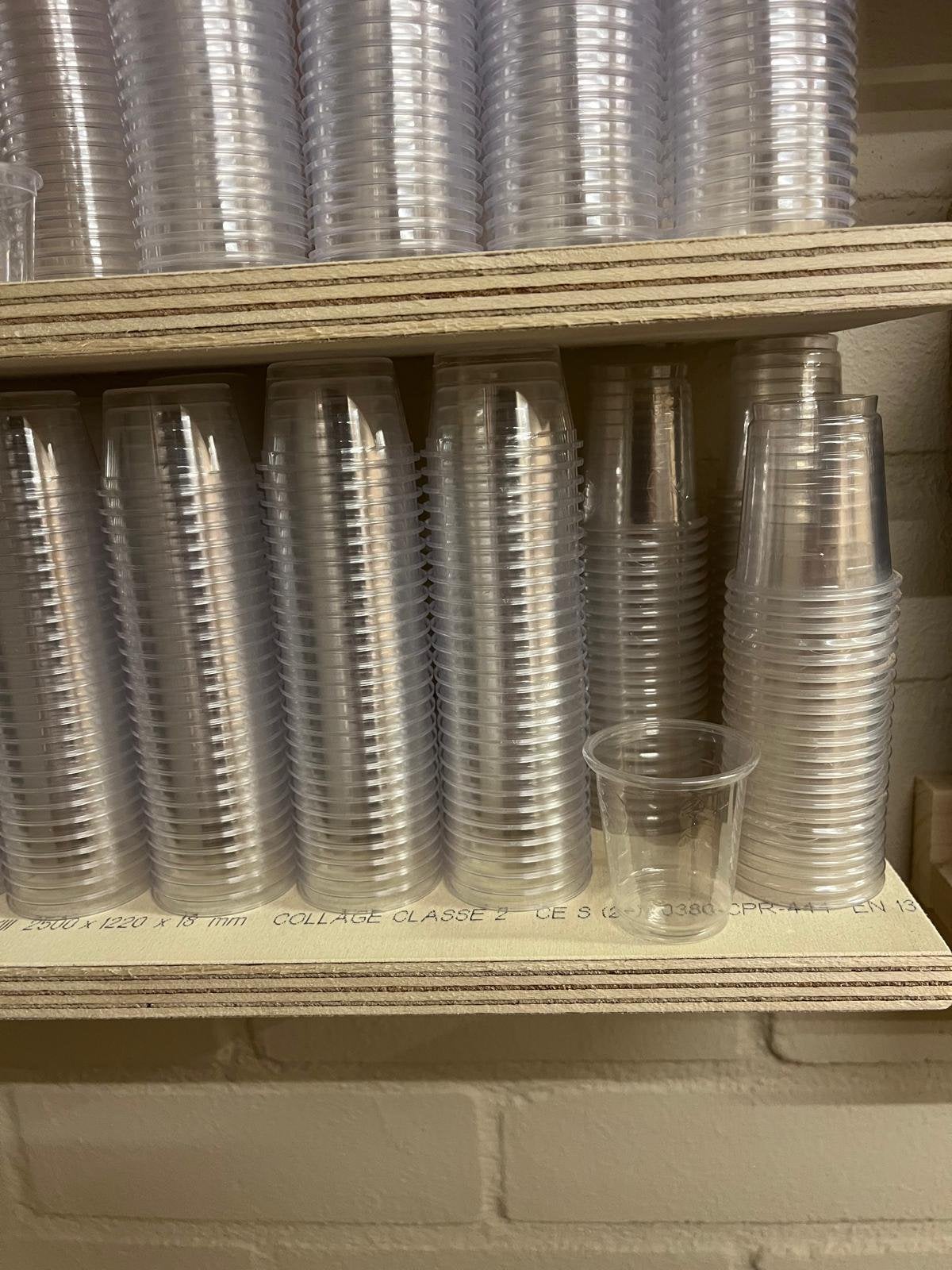 Te koop heel veel plastic kuipjes bakjes, Ophalen of Verzenden, Nieuw