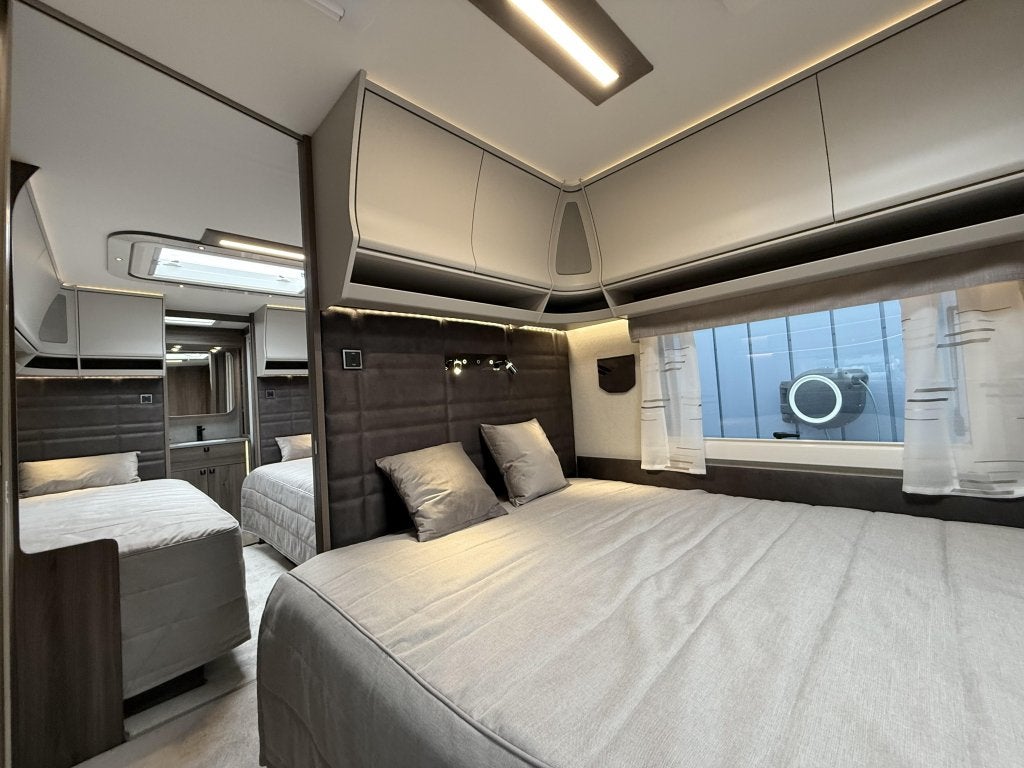 Kabe Imperial 1000 TDL E2/DU, Rondzit, Bedrijf, Kabe, Schokbreker