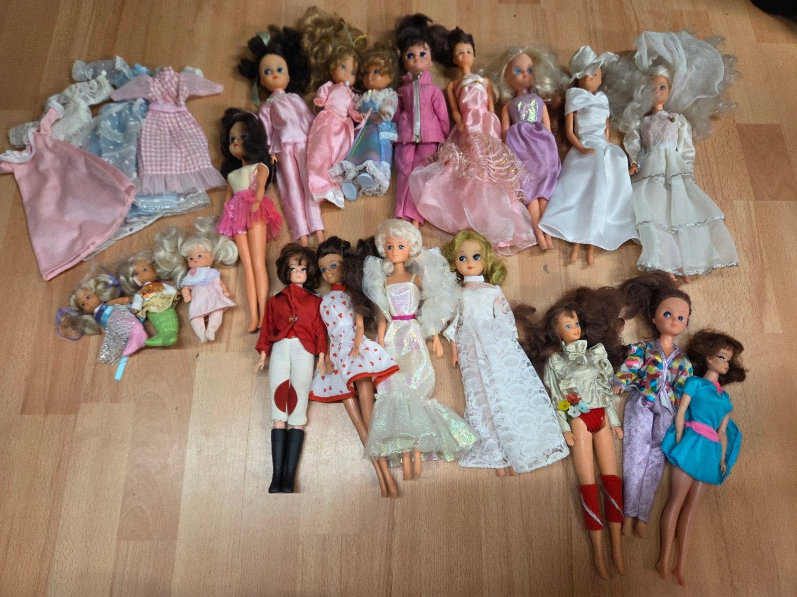 Leuke ( " barbie")  poppenset voor speelavonturen, Kinderen en Baby's, Speelgoed | Poppen, Ophalen of Verzenden