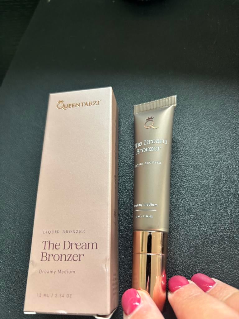 Queen Tarzi The Dream Bronzer - Dreamy Medium, Ophalen of Verzenden, Nieuw, Gehele gezicht