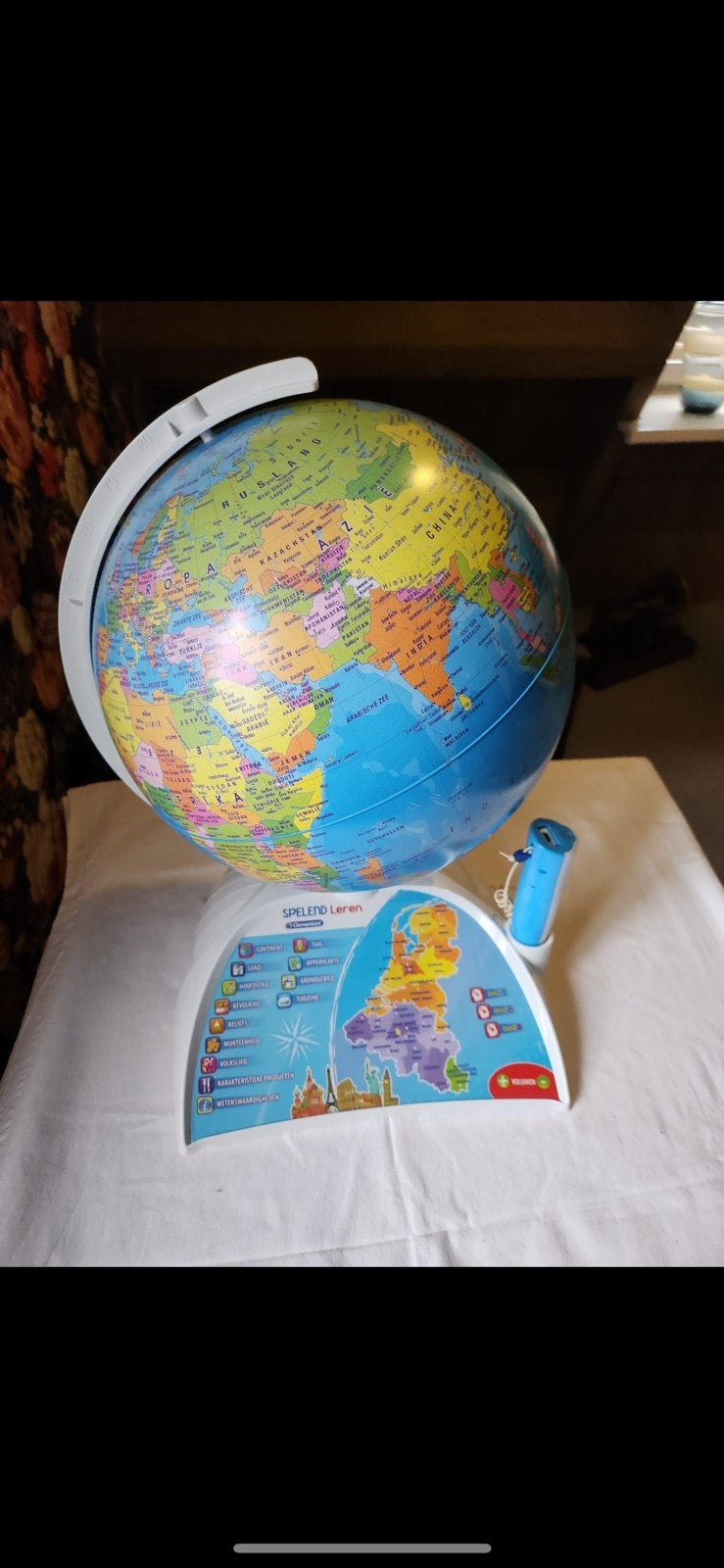 Wereld bol, Ophalen of Verzenden, Zo goed als nieuw