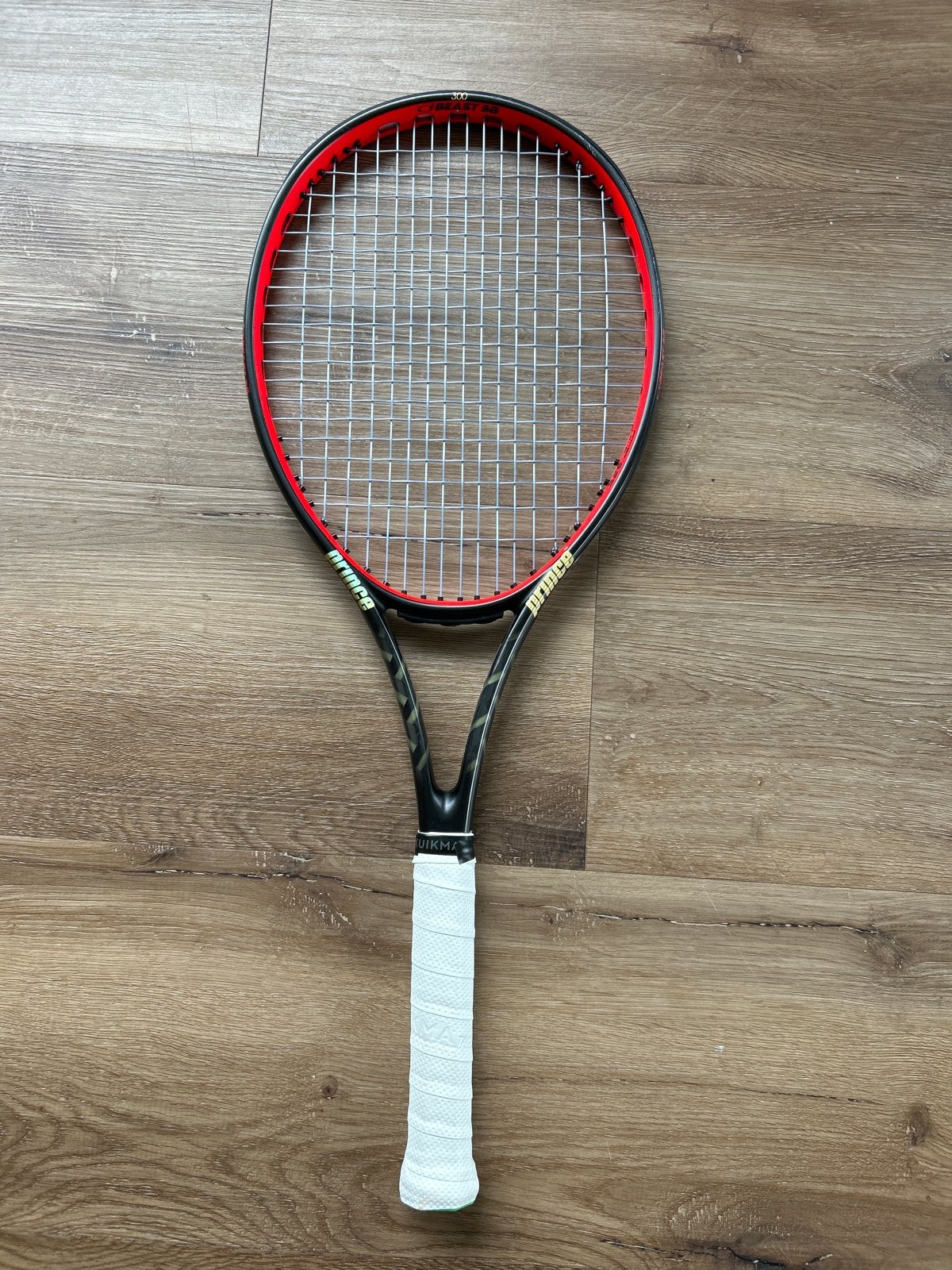 Prince Beast Tennisracket - Gripmaat 4 - Zo goed als nieuw, Sport en Fitness, Tennis, Ophalen, L4, Prince, Zo goed als nieuw