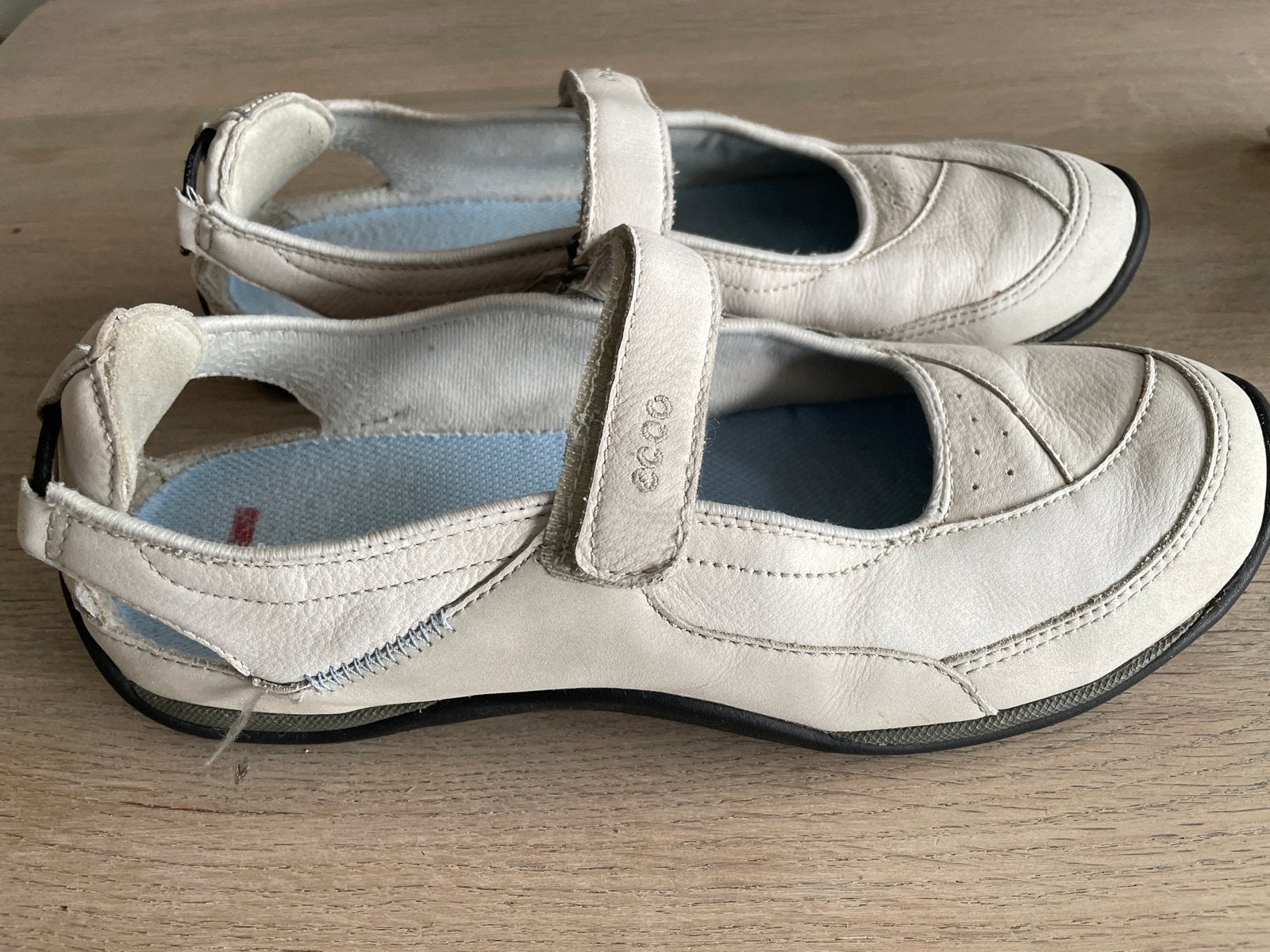 Ecco- Comfortabele Instappers Maat  40, Ophalen of Verzenden, Gedragen, Wit, Instappers