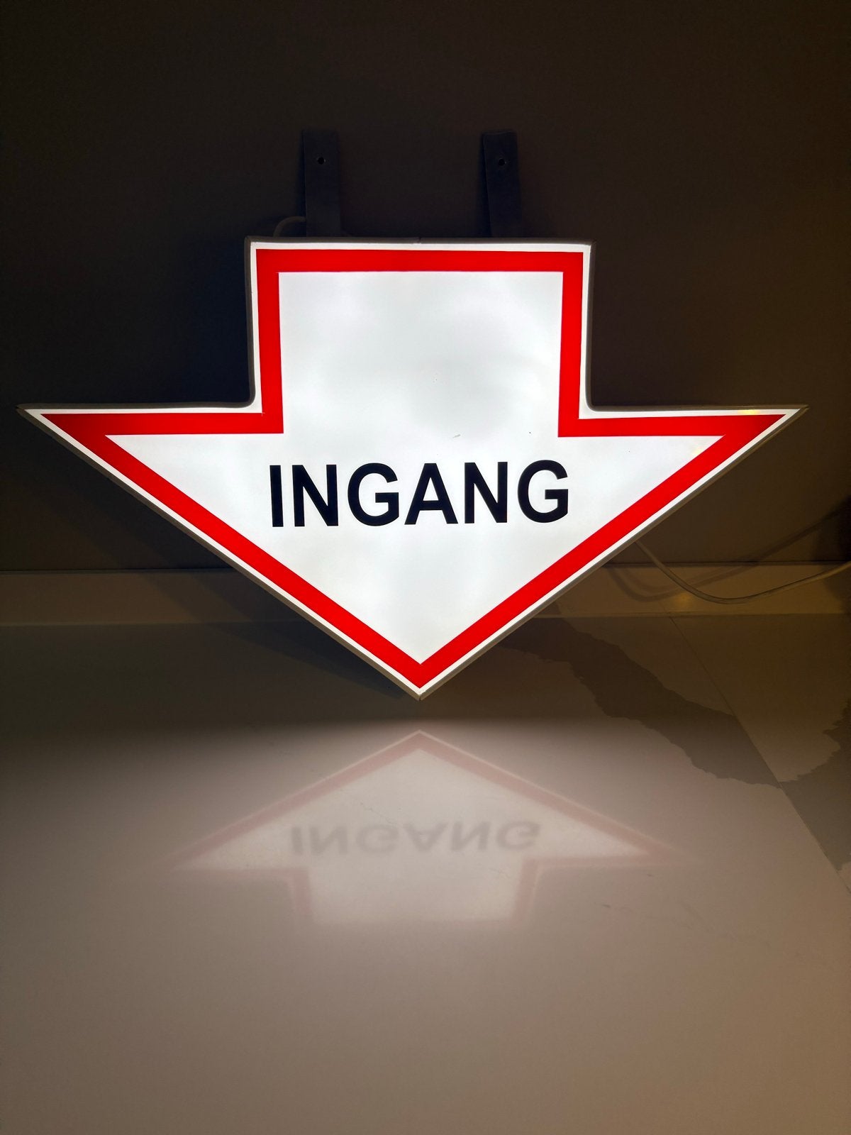 Lichtbak "Ingang" - Pijlvormige Reclameverlichting, Verzenden, Lichtbak of (neon) lamp