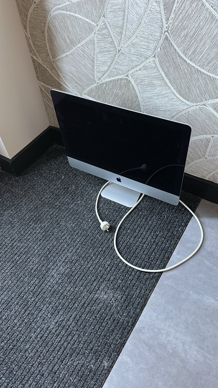 Apple iMac 2014 met voedingskabel (zonder accessoires), Computers en Software, Apple Desktops, Ophalen, Gebruikt, Minder dan 4 GB