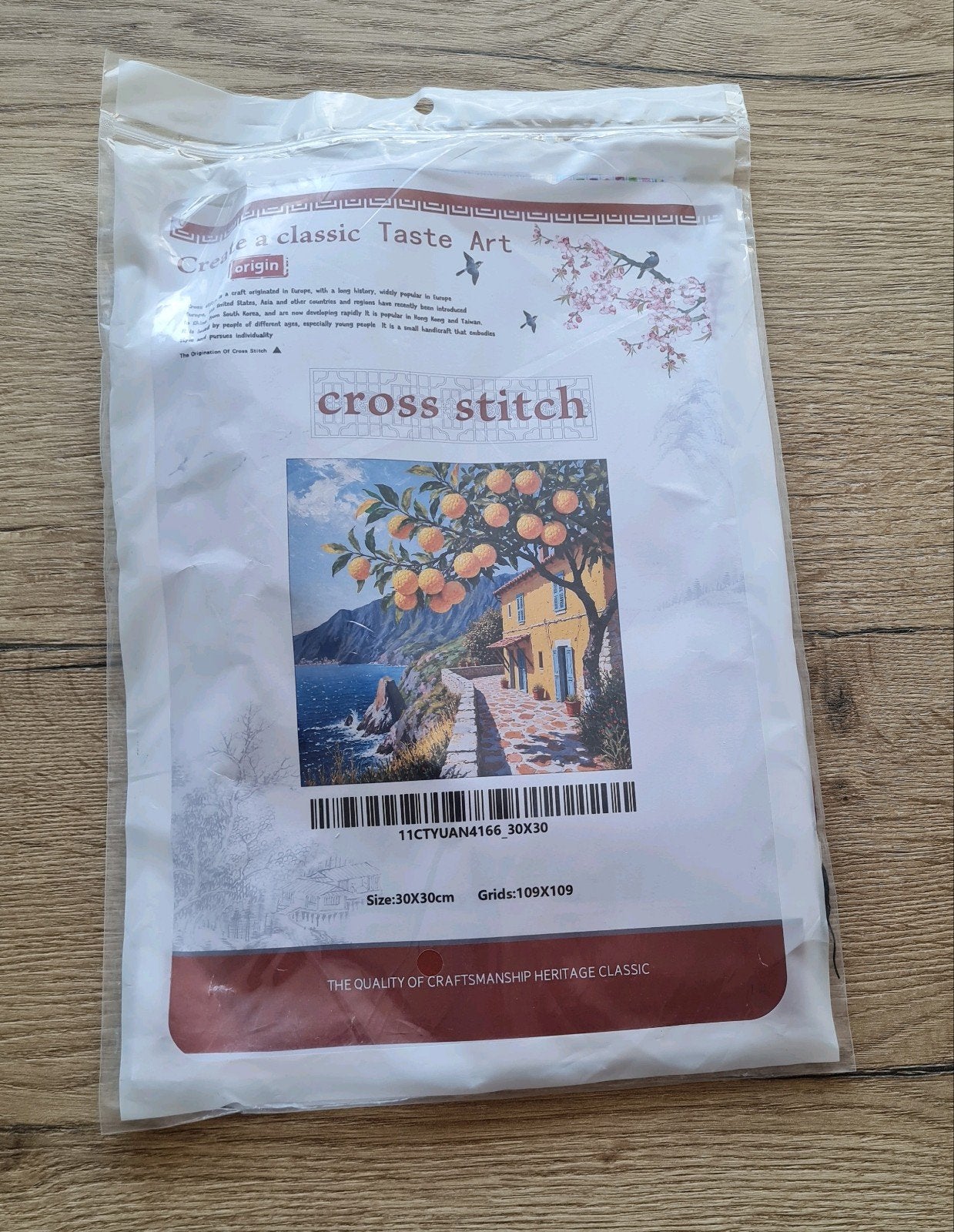 Nieuw voorgedrukt borduurpakket - Sinaasappelboom aan zee, Ophalen of Verzenden, Nieuw, Handborduren, Borduurpakket