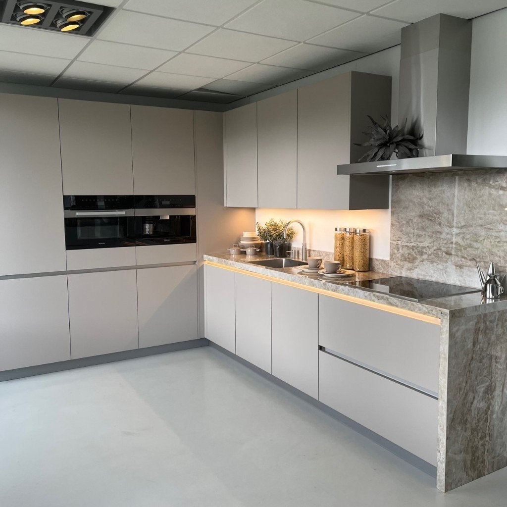 Showroomkeuken Selectiv met Miele en Quooker, Ophalen, Overige materialen, Hoekkeuken, Nieuw