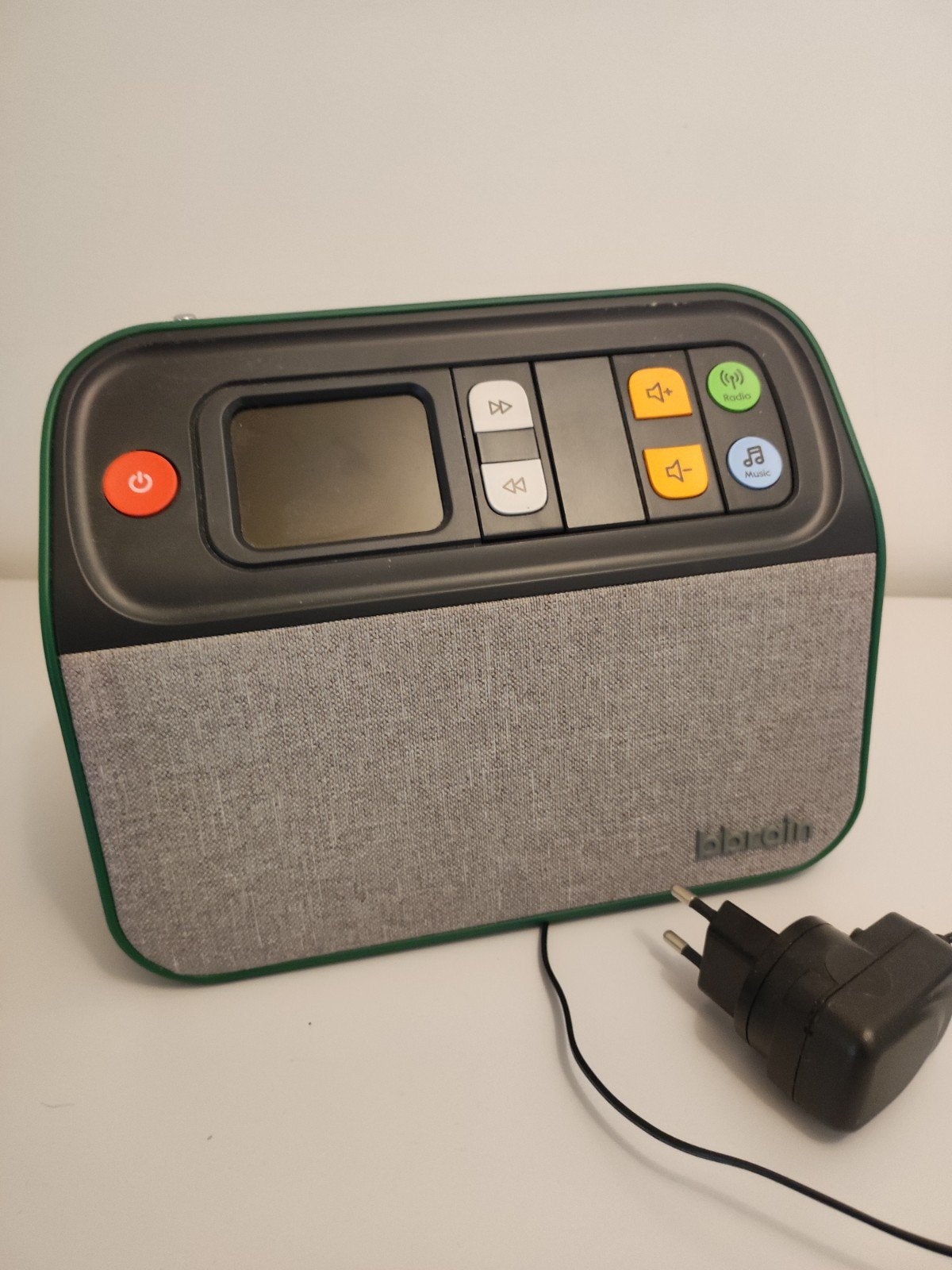 Bbrain Radio - Groen.  Speciaal voor mensen met een handicap, Ophalen, Zo goed als nieuw, Radio